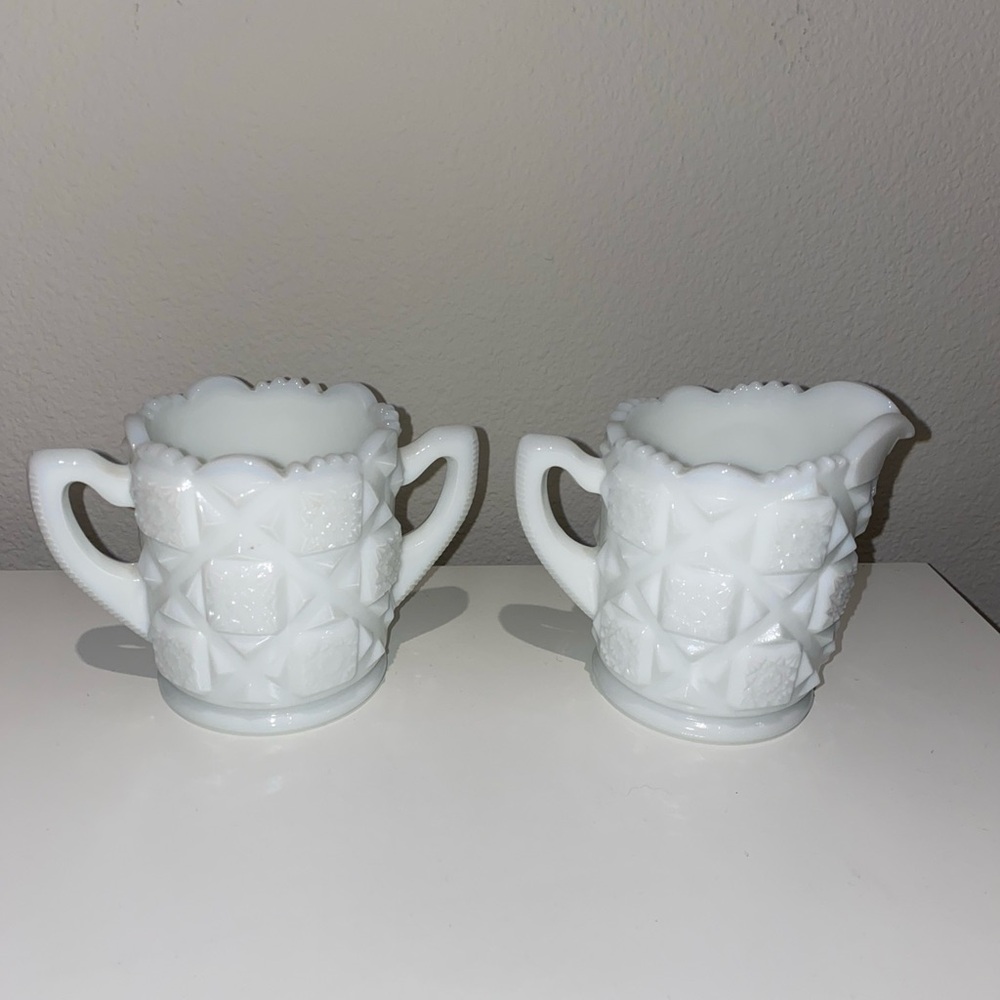 Vintage Westmoreland Milk Glass Creamer and‎ Sugar Bowl Set Old Quilt Pattern